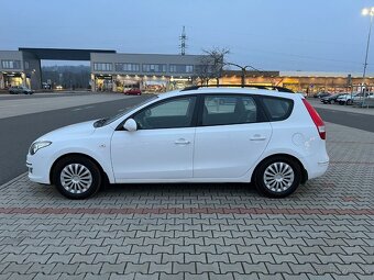 Hyundai i30 CW 1.6i 92 kw digi klima koupeno v ČR - 6