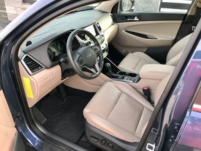 HYUNDAI TUCSON 2.0 CRDi 4x4 AUTOMAT - 7