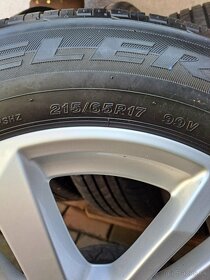 Bridgestone 215/65r17 - 7