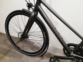 Predám trekový bicykel Specialized SIRRUS 3.0   28" - 7