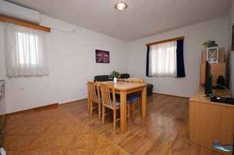 ☀Vodice(HR)-Kompletne zariadený apartmán so strešnou terasou - 7