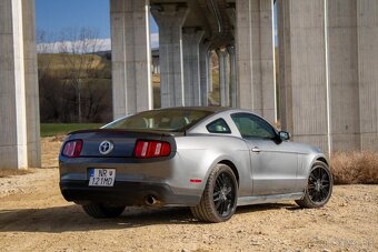 Ford Mustang 3.7 automat - 7