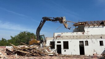 búracie a demolačné práce, recyklovanie stavebnej sute,báger - 7