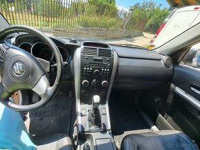 Suzuki grand vitara 1.6 - 7