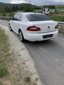 Skoda Superb 2.0 TDI DSG - 7