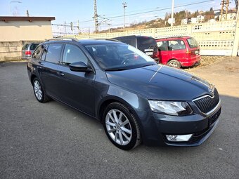 ŠKODA OCTAVIA COMBI 1.6 TDI 77KW  ELEGANCE - 7