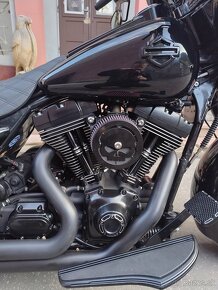 HARLEY DAVIDSON FLHX CUSTOM SPECIAL - 7