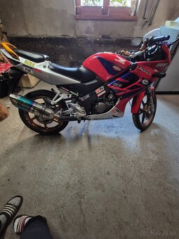 Honda cbr125 - 7