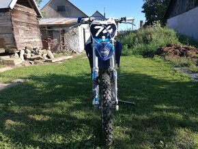 Yamaha YZ 125 - 7