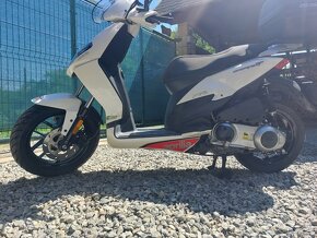 Aprilia Sportcity 125 - 7