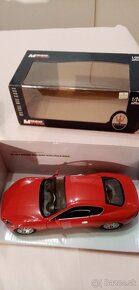 Modely 1:24 FORD Mustang GT 2006 +Maserati - 7