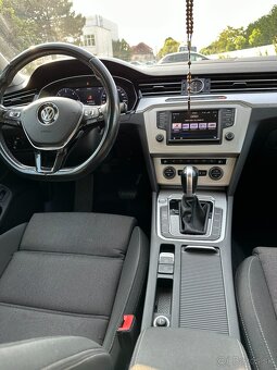 Predám VW Passat - VIRTUAL Cockpit: - 7