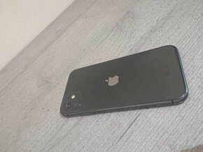 iPhone 11 / 64GB Black Super stav - 7