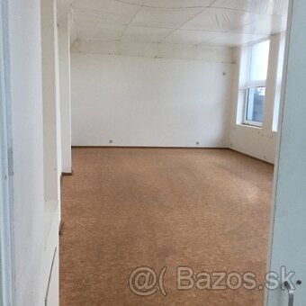 Na prenájom skladové priestory 1300 m2 Hurbanovo - 7