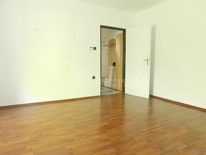 Predáme 2 izbový byt v meste Gbely - 7