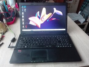 Asus. Intel B815. 15,6". SSD hybrid 500 GB. RAM 6 GB. - 7