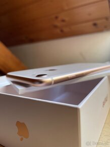 Apple iPhone 8 64GB Gold / Nová batéria 100% - 7