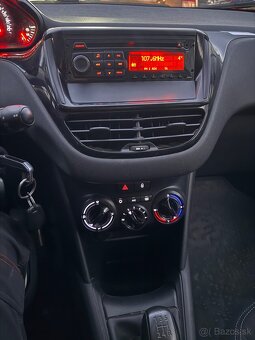 Peugeot 208 - 7