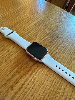 Apple watch SE 40mm - 7