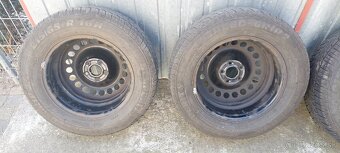 Predám plechové disky 5x105 R16 zimné pneumatiky 215/65 R16 - 7