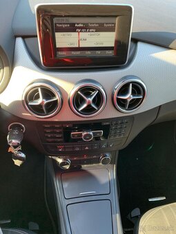 Mercedes B trieda 180 benzín, automat, 106431km - 7