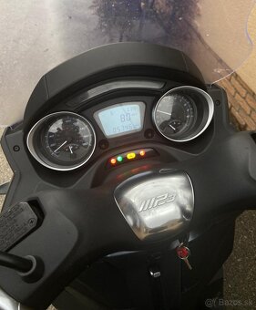 Piaggio MP3 300 - 7