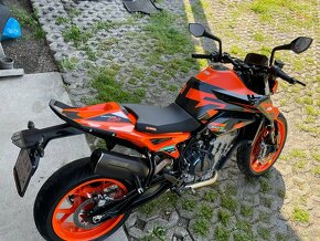 Predám KTM DUKE 890GP - 7