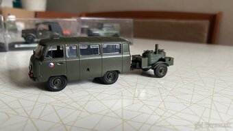 UAZ 452 ČSĽA 1:43 + vozík - 7