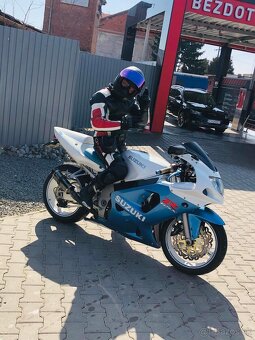 Suzuki gsxr 600 - 7