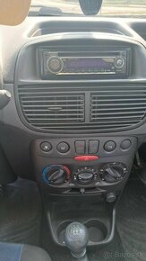 Fiat Punto 1.2 - 7