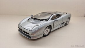 1:18 JAGUAR XJ220 - 7