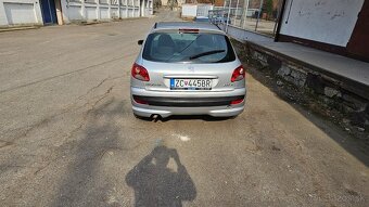 Peugeot 206+ - 7