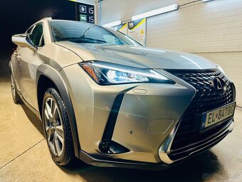 LEXUS UX 300e - 7