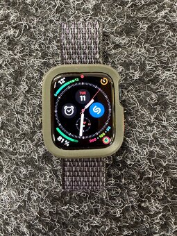 Apple Watch 8 45mm - 7