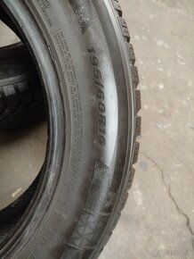 Predám 2ks zimných pneu 195/60 R16 nexen 6.5mm - 7