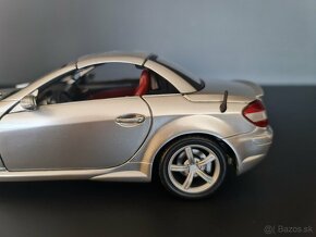 REZERVOVANE 1:18 Mercedes - Benz SLK 55 AMG - 7