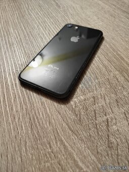 iPhone 8 / 256GB čierny pekný stav - 7