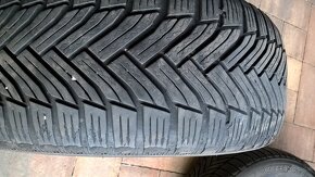 ZIMNÉ 215/55 R17 2ks MICHELIN a 4 ks BF-GOODRICH cca 5-6mm - 7