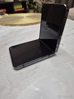 Samsung galaxy Z Flip 4 - 7