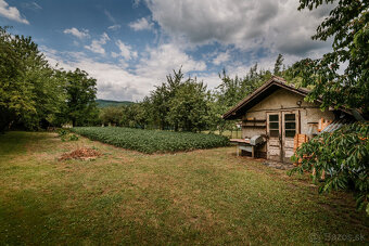 Dom v obci Divín s výhľadom na hrad, znížená cena - 7