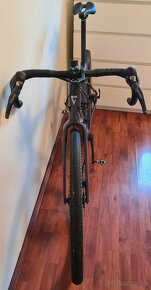 Gravel bicykel GIANT Revolt Advanced 0 - 7