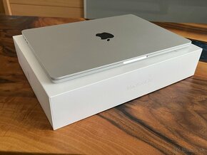 MacBook AIR M2 Silver Záruka 99% batéria - 7