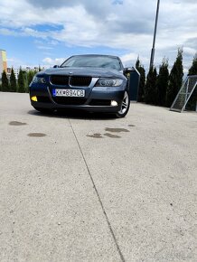 BMW 318d 2.0 - 7