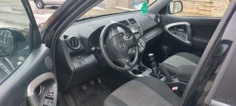 Toyota RAV4 - 7