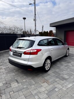 Ford Focus 1.6Tdci max vybava - 7