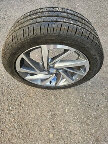 Letní r17" Volkswagen 5x100 et51 pneu 99% - 7