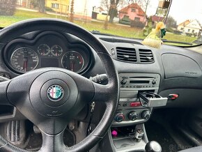 Alfa Romeo 147 JTDm - 7