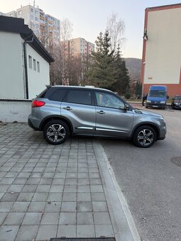 Suzuki Vitara 1.6 DDIS 88kw Navi,Panorama,Keyless,LED - 7