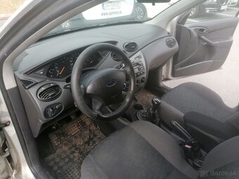 Ford Focus sedan 1.8i - 7