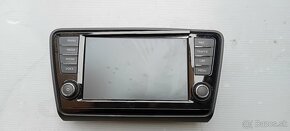 Navigaci radio LCD displej s multimediou Harman MIB - 7